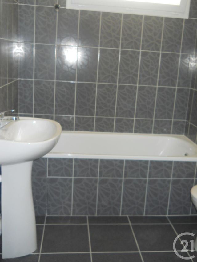 Afficher la photo en grand Appartement F2 à louer - 2 pièces - 43.69 m2 - HERBLAY - 95 - ILE-DE-FRANCE - Century 21 Sinval