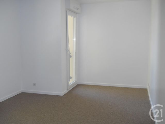 Afficher la photo en grand Appartement F2 à louer - 2 pièces - 43.69 m2 - HERBLAY - 95 - ILE-DE-FRANCE - Century 21 Sinval