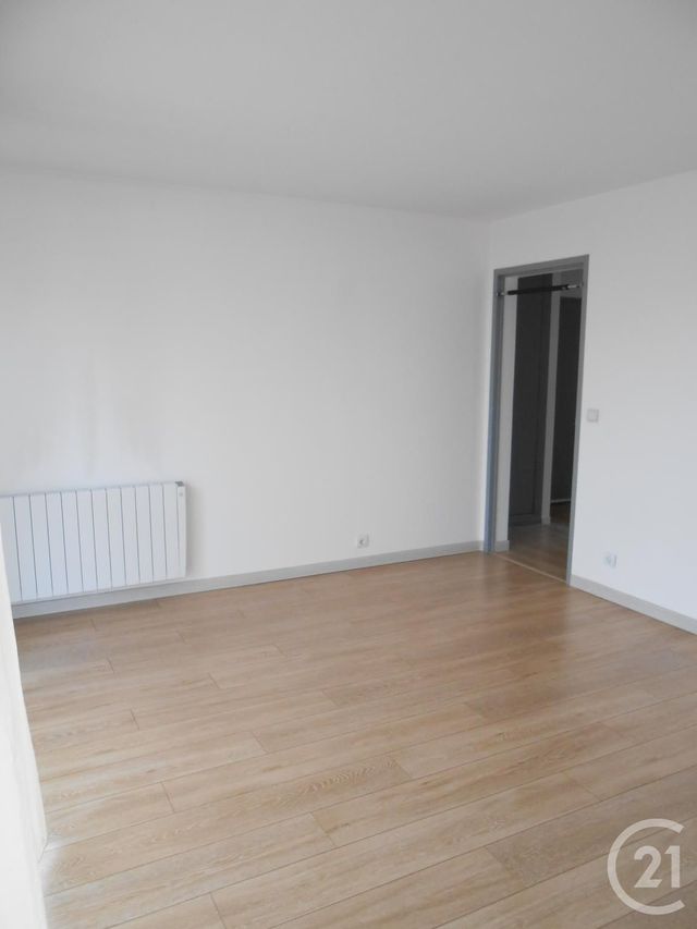 Appartement F2 à louer - 2 pièces - 47.8 m2 - HERBLAY SUR SEINE - 95 - ILE-DE-FRANCE - Century 21 Sinval