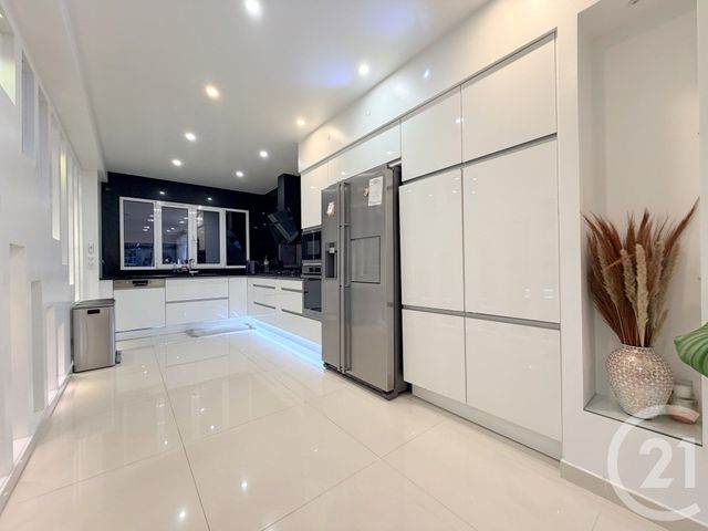 maison à vendre - 10 pièces - 257.46 m2 - MONTIGNY LES CORMEILLES - 95 - ILE-DE-FRANCE - Century 21 Sinval