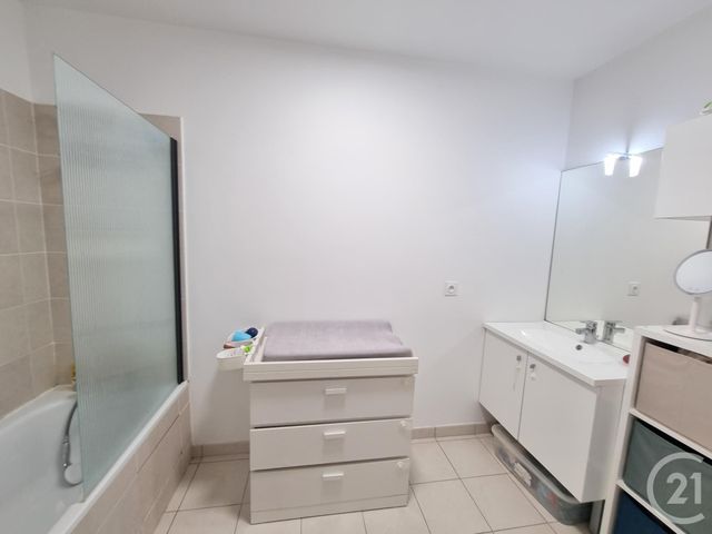 Appartement F4 à vendre - 4 pièces - 76.72 m2 - HERBLAY SUR SEINE - 95 - ILE-DE-FRANCE - Century 21 Sinval