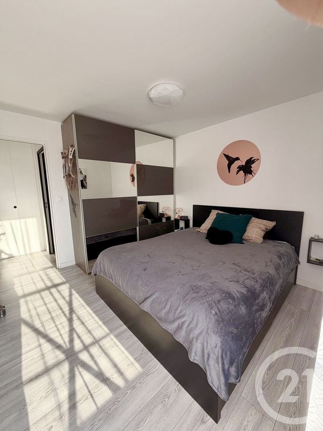 Appartement à vendre - 3 pièces - 66.53 m2 - CORMEILLES EN PARISIS - 95 - ILE-DE-FRANCE - Century 21 Sinval