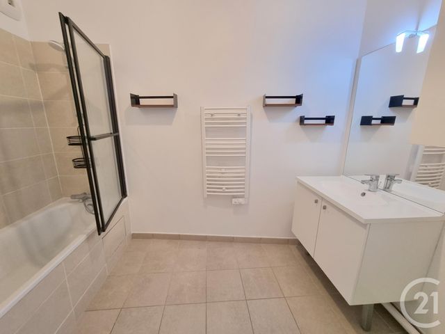 Appartement F3 à vendre - 3 pièces - 65.11 m2 - HERBLAY SUR SEINE - 95 - ILE-DE-FRANCE - Century 21 Sinval