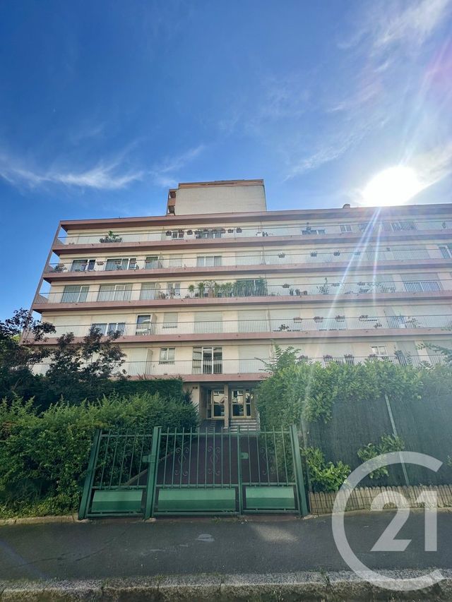 Appartement à vendre - 2 pièces - 42.7 m2 - EPINAY SUR SEINE - 93 - ILE-DE-FRANCE - Century 21 Sinval