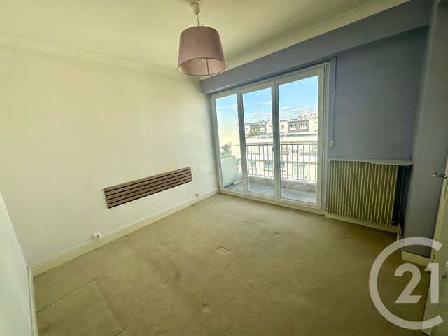 Appartement à vendre - 2 pièces - 42.7 m2 - EPINAY SUR SEINE - 93 - ILE-DE-FRANCE - Century 21 Sinval