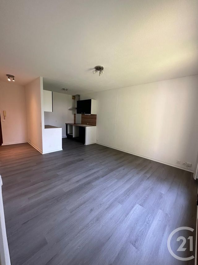 Appartement F2 à louer - 2 pièces - 42.75 m2 - HERBLAY SUR SEINE - 95 - ILE-DE-FRANCE - Century 21 Sinval