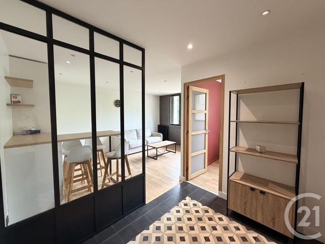 Appartement F2 à louer - 2 pièces - 46.67 m2 - HERBLAY - 95 - ILE-DE-FRANCE - Century 21 Sinval
